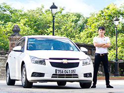 Danang to Hue by car - Toyota-Altis for Private Cars